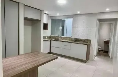 Sobrado com 160 m² 3 dormitorios sendo 1 suite e 2 vagas de garagens