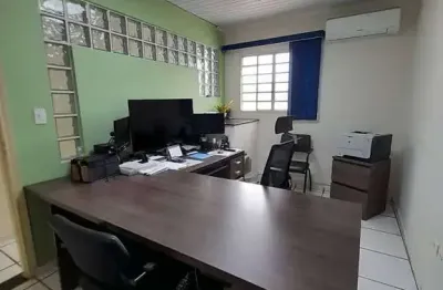 Sobrado comercial 226m² em otima localizaçao 8 salas e uma edicula