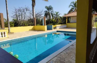Chácara com pomar  327 m² 3  dormitórios sendo 2 suítes  estuda permuta