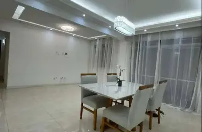 Apartamento grande bem localizada 112 m² 2 dormitórios sendo 1 vaga