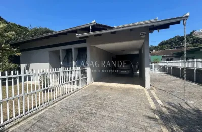 Casa com 4 quartos à venda no itaum, joinville  por r$ 750.000