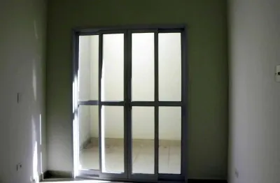 Apartamento com quintal baeta neves. 2 dorm.2 wcs. 1 vaga! agende sua visita.