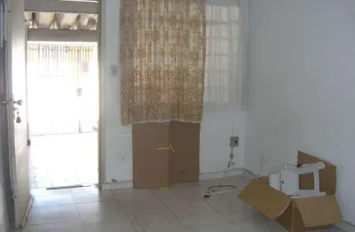 Grande oportunidade! sobrado a venda r$ 380.000,00. 2 dorm. 2 banheiros. 1 vaga! agende sua visita!!