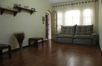 Oportunidade!! sobrado na paulicéia à venda por r$ 640 mil. 3 dorm. 2 vagas. rua tranquila!!