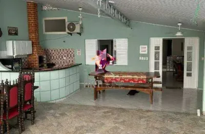 Casa Térrea à Venda em Sumaré, Caraguatatuba — 4 quartos, piscina e espaço gourmet