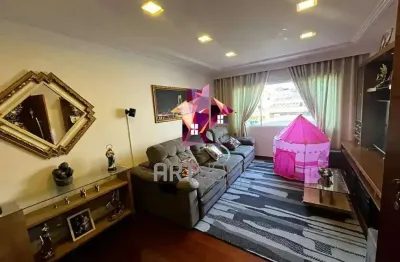 São Caetano do Sul Bairro Olímpico Sobrado 3 quartos sendo 1 suíte, 2 vagas de garagem 225m².