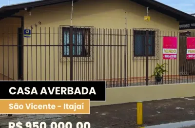 Casa averbada com ótima localização - 3 dormitórios  e 2 banheiros