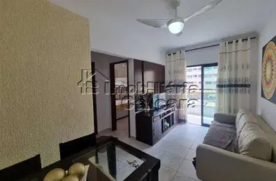 Apartamento com 02 dormitórios á 200 metros da praia!!