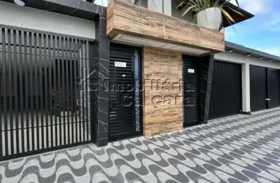 Casa nova em condomínio fechado, com 02 dormitórios, com piscina e churrasqueira!!!