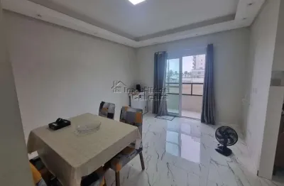 Casa em condomínio fechado, com 02 dormitórios, á 80 metros da praia!!