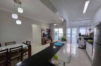 Apartamento com 02 dormitórios, no caiçara á 100 metros da praia!