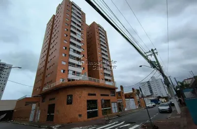 Apartamento com 02 dormitórios, no centro da ocian, á 400 metros da praia!!!
