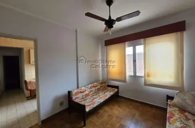 Oportunidade no centro do caiçara, á 300 metros da praia, apartamento com 01 dormitório!