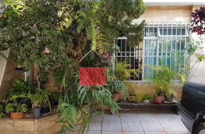 Sobrado à venda, Planalto Paulista, São Paulo, São Paulo, SP. Agende uma visita com um dos nossos c