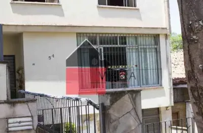 Sobrado à venda, com 450m², próximo ao Parque da Aclimação, São Paulo, SP. São Paulo, SP. Agende um