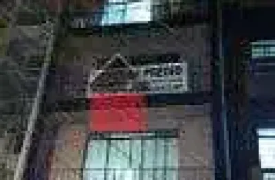 Prédio à venda, Prédio no Bom Retiro muito bem localizado! Fica bem no centro do Bom Retiro, ao lad