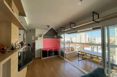Um lindo apartamento à venda, com 2 dormitórios, 1 suíte e 2 vagas de garagem ao lado do metro Praç