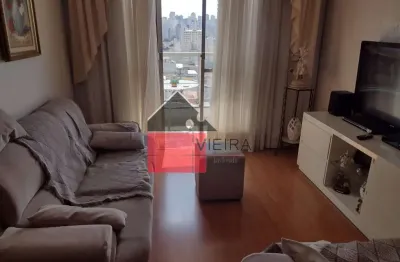 Amplo apartamento com 2 dormitórios, sala, cozinha, 2 banheiros, sacada, 1 vaga de garagem, à venda