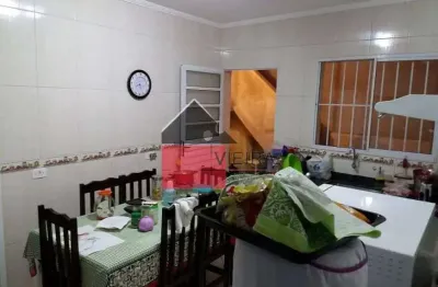 Um excelente e  lindo sobrado no Ipiranga à venda com 3 dormitórios , 2 vagas de garagem, 127m2,  I