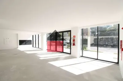 Loja localizado em rua plana e bairro com ótima infraestrutura para venda e locação, Vila Santa Cat