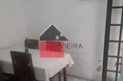 Ótima casa à venda, próximo do Parque da Aclimação, com 3 dormitórios, 2 banheiros e 2 salas, quint