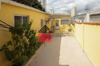 Casa à venda, 4 dormitórios, 2 vagas de garagem. Bairro do Cambuci, São Paulo, SP.  Preço de oportu