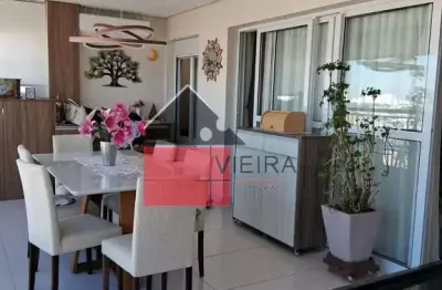 Apartamento à venda, Cambuci,  Excelente apartamento com 3 dormitorios sendo 2 suites, varanda com
