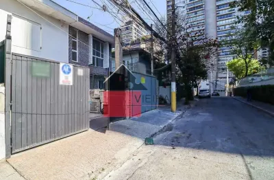 Casa Comercial Charmosa com 2 VAGAS de GARAGEM no Itaim Bibi | Próxima à Av. JK e Joaquim Floriano
