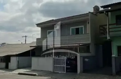 Casa com 2 quartos à venda na Rua Inambu, Costa e Silva, Joinville