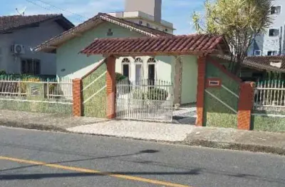 Casa com 4 quartos à venda na Rua Guaíra, Jardim Iririú, Joinville