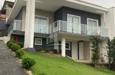 Casa no bairro iririú! aceita permuta por apartamento de menor valor!