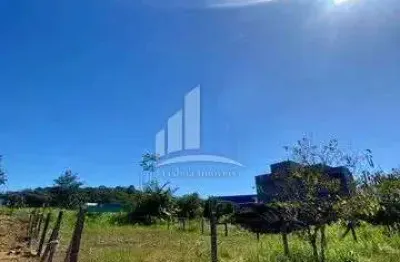 Terreno à venda na Rua Pouso Alegre, Glória, Joinville