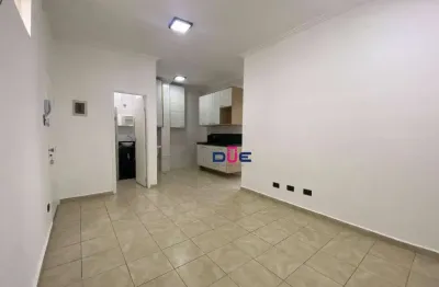 Apartamento 2 dormitórios para locação no coração do gonzaga – a menos de 100 metros da praia!