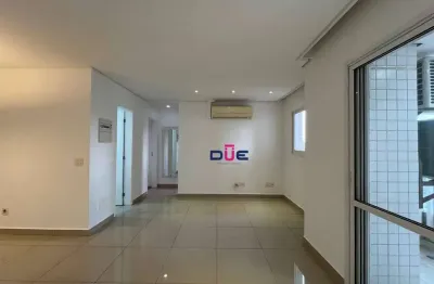 Apartamento com 2 dormitórios, suíte e 2 vagas na ponta da praia