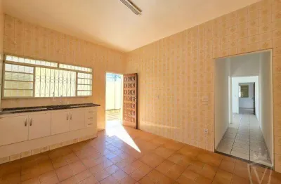 Casa térrea com 146m² com 3 quartos sendo uma suíte no bairro vila rio branco - jundiaí/sp