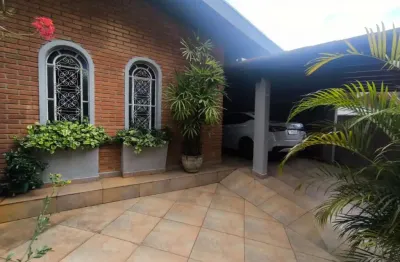 Casa com 3 quartos à venda na Rua Policial Militar Aldo Pinheiro, Vila Galvão, Jundiaí