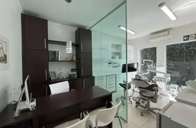 Casa comercial à venda na Rua Inglaterra, Jardim Cica, Jundiaí