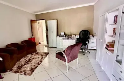 Casa com 3 quartos à venda na Avenida Álvares de Azevedo, Vila Liberdade, Jundiaí