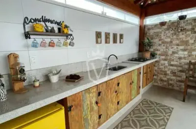 Casa Triplex à Venda no Condomínio Reservatto, Engordadouro, Jundiaí-SP