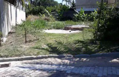 Vendo em vargem grande terreno plano 360m em condomínio.