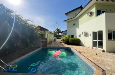 Vargem grande mansão 5 suítes terreno 720 m² área construída 550m²