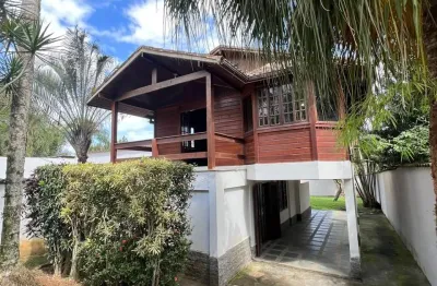 Vargem grande casa 3 quartos sendo 1 suíte estilo chalé em condomínio