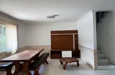 Vargem grande casa 4 quartos sendo 1 suíte com armários planejados na cozinha