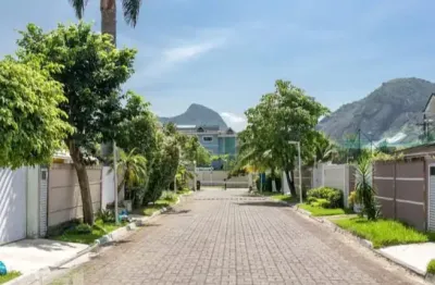 Vargem Pequena imóvel 3 suítes com piscina, churrasqueira,