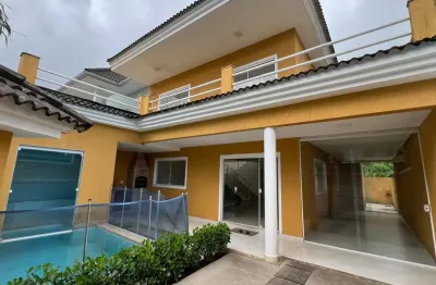 Vargem Pequena belíssimo imóvel em condomínio 3 quartos para locação