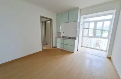 Apartamento 2 quartos, mobiliado e pronto para morar localização privilegiada cidade baixa