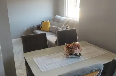 Apartamento  2 quartos, com sacada, churrasqueira, armarios