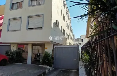 Apartamento de 1 quarto reformado, 1 vaga de garagem, porcelanato