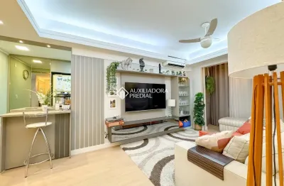Apartamento de 2 quartos com vaga e elevador no bairro floreta