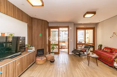 Apartamento com 2 quartos sendo uma suíte com vaga na silva jardim , bela vista , porto alegre.